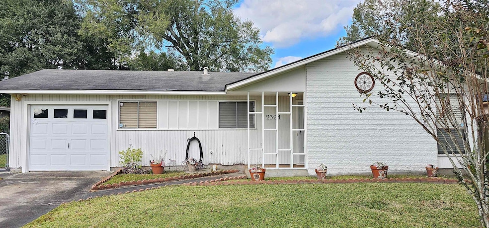 2324 Manley Cir, Orange, TX 77630 - photo 1