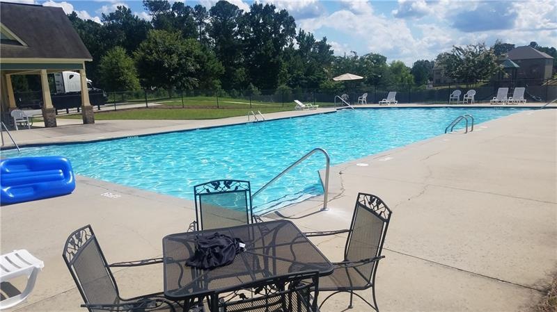 3693 Stonebranch Ln, Loganville, GA 30052 - photo 1