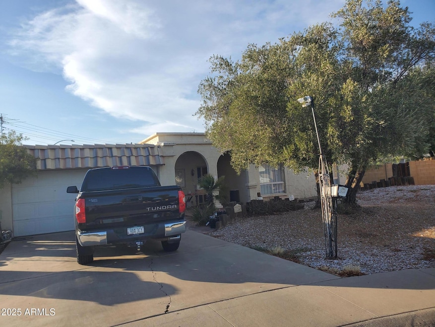 11249 N 50th Ave, Glendale, AZ 85304 - photo 1