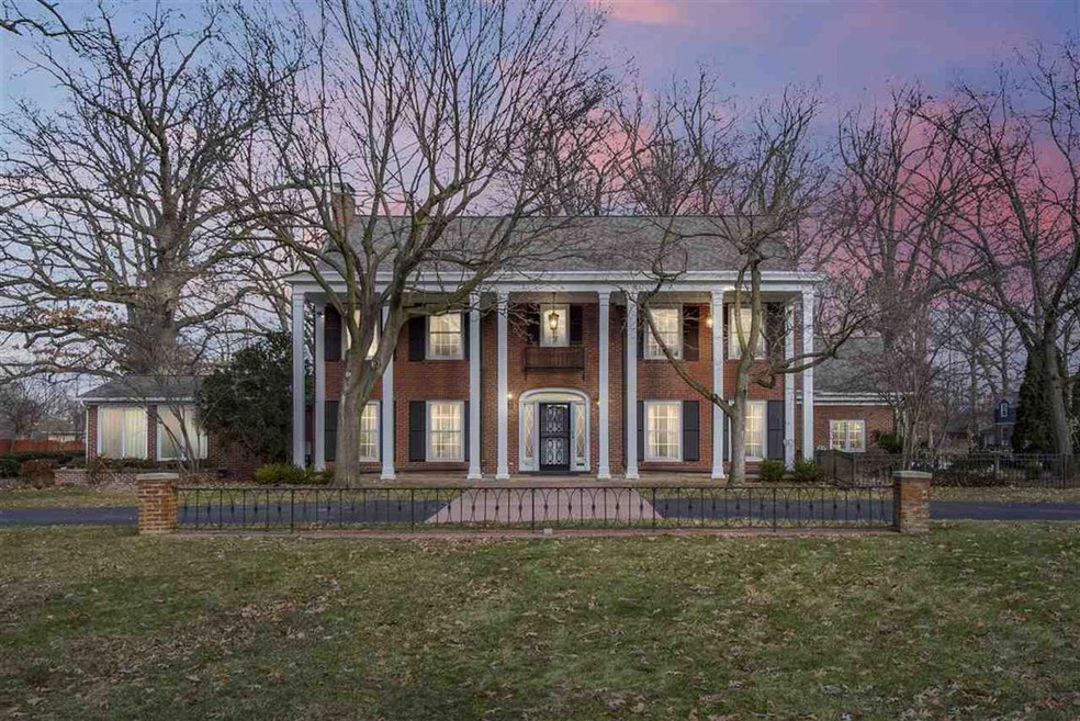 900 W Oliver St, Owosso, MI 48867 - photo 1