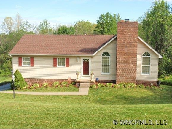 30 Oakley Dogwood Dr, Asheville, NC 28803 - photo 1