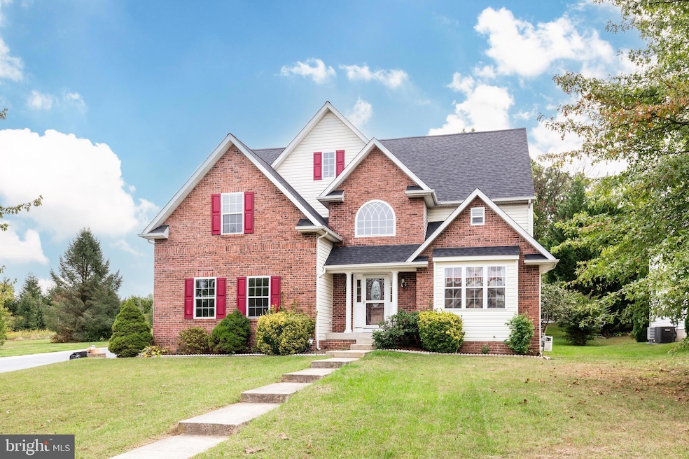 822 Wellesley Ct, Hampstead, MD 21074 - photo 1