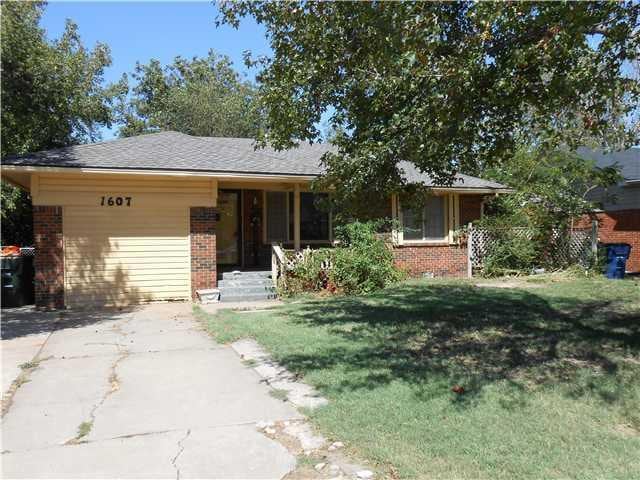 1607 Oxford Way, Oklahoma City, OK 73120 - photo 1