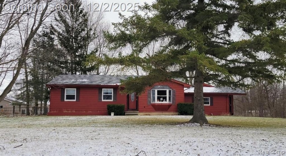 9169 Graytrax Rd, Grand Blanc, MI 48439 - photo 1