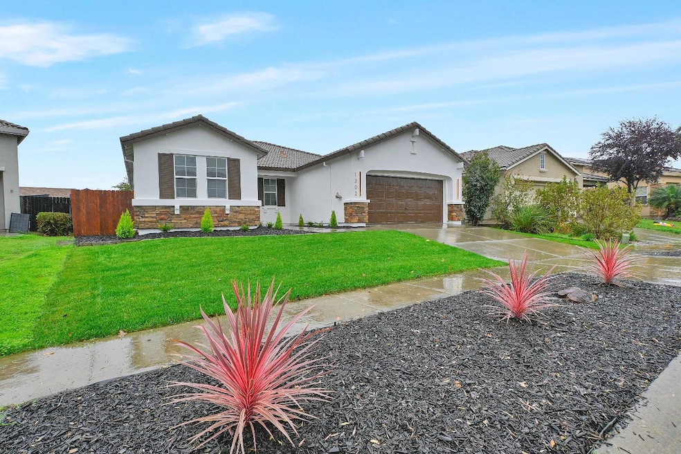 1302 Amaranth St, Plumas Lake, CA 95961 - photo 1