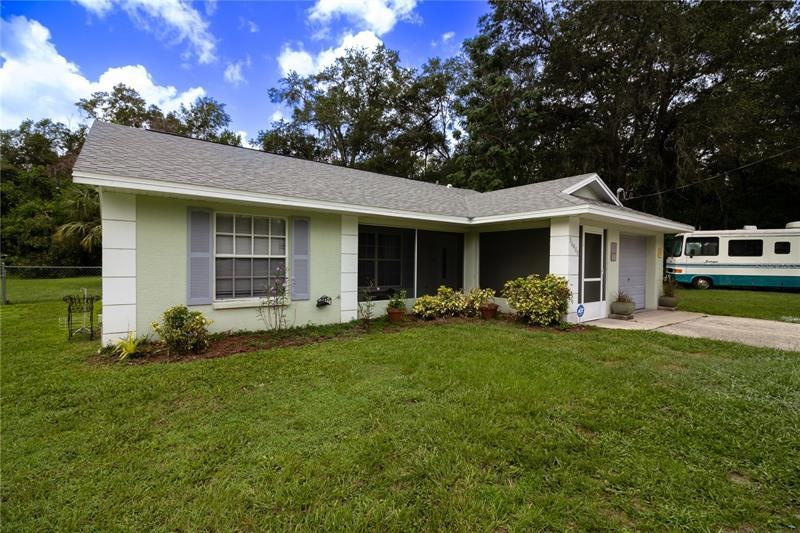 36400 Keystone Ave, Zephyrhills, FL 33541 - photo 1