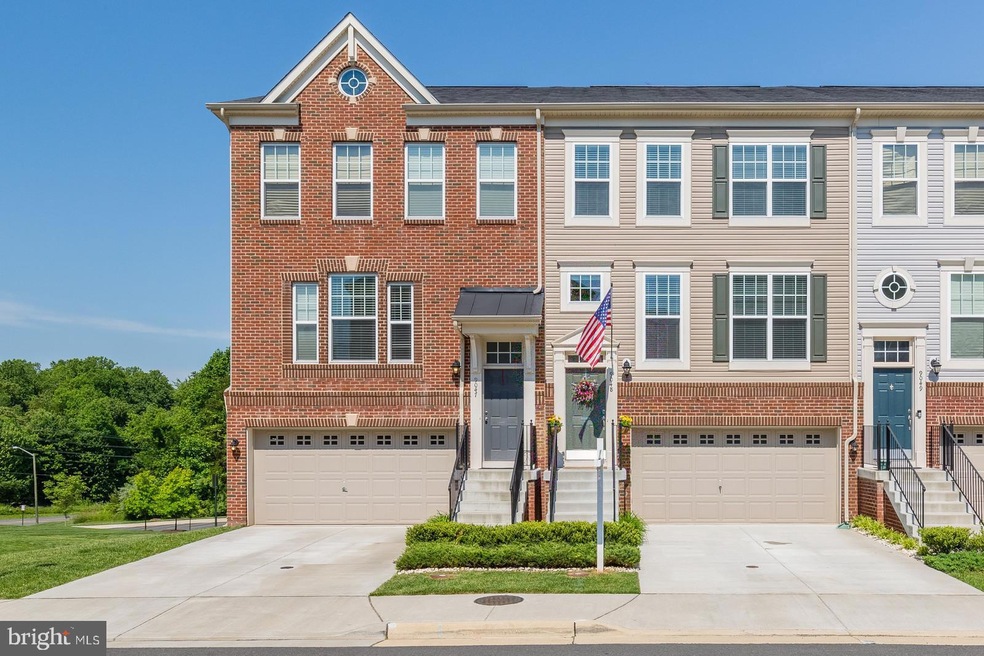 9048 Isabel Ln, Manassas Park, VA 20111 - photo 1