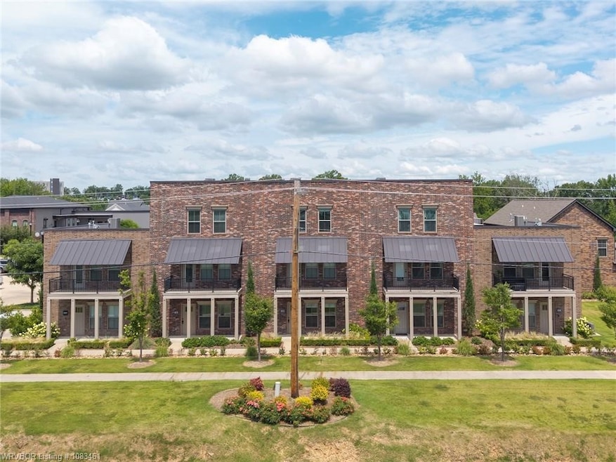 9225 R A Young Jr Dr, Barling, AR 72923 - photo 1