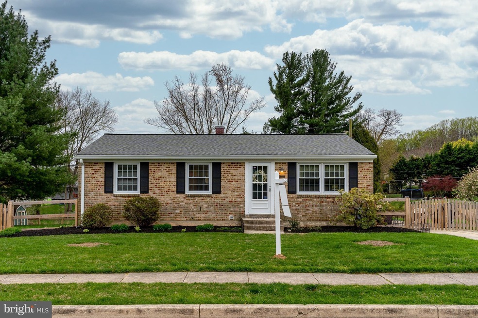 305 Highmeadow Rd, Reisterstown, MD 21136 - photo 1