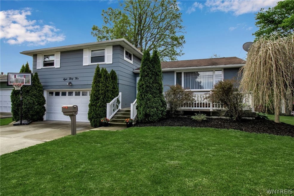 835 Remington Dr, North Tonawanda, NY 14120 - photo 1