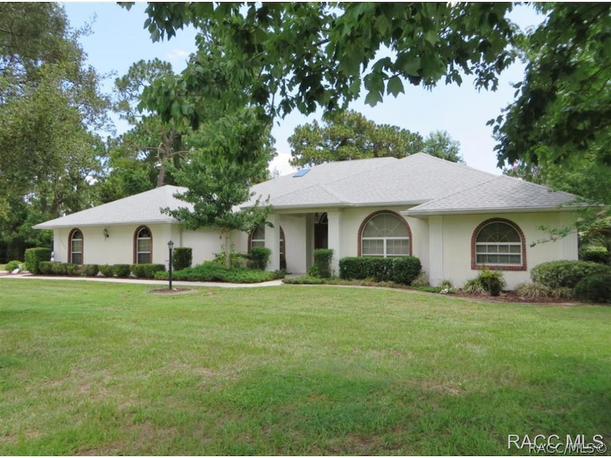 1125 N Hambletonian Dr, Hernando, FL 34442 - photo 1