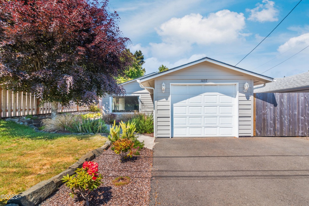 1037 SW 13th St, Lincoln City, OR 97367 - photo 1