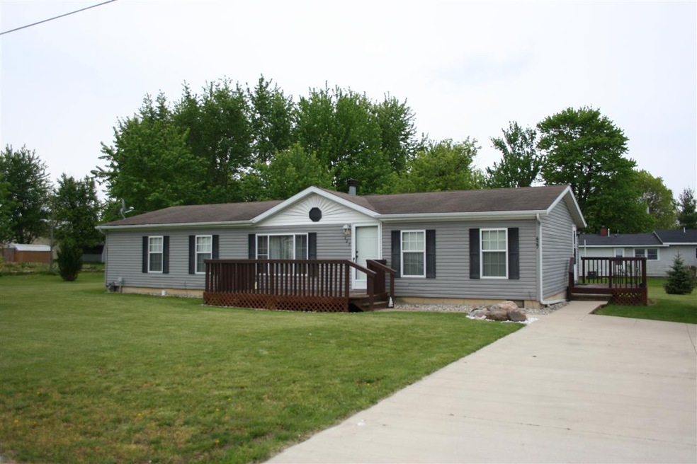 427 W 12th St, Warren, IN 46792 - photo 1