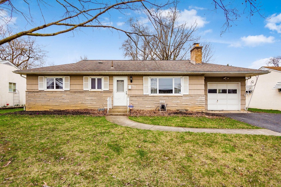 Welcome Home! 705 S. Brinker Ave
