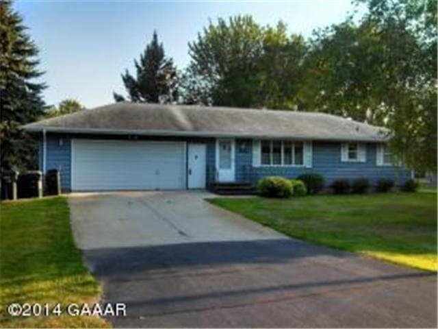 1004 S Darling Dr NW unit NW, Alexandria, MN 56308 - photo 1