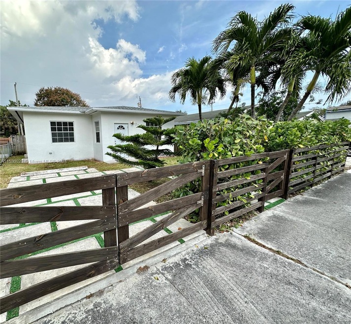 2227 Freedom St, Hollywood, FL 33020 - photo 1