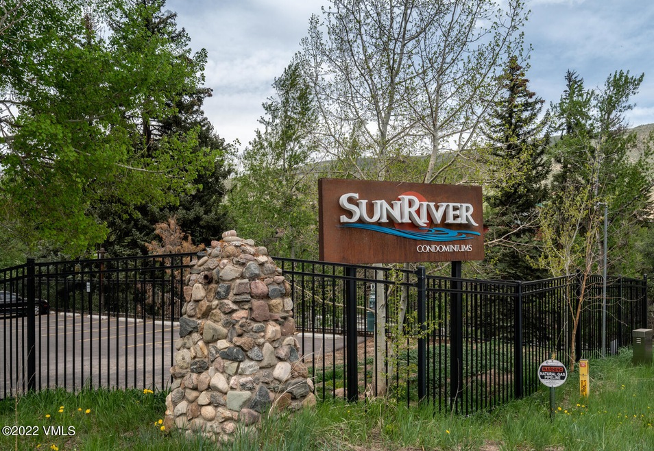Sunriver sign