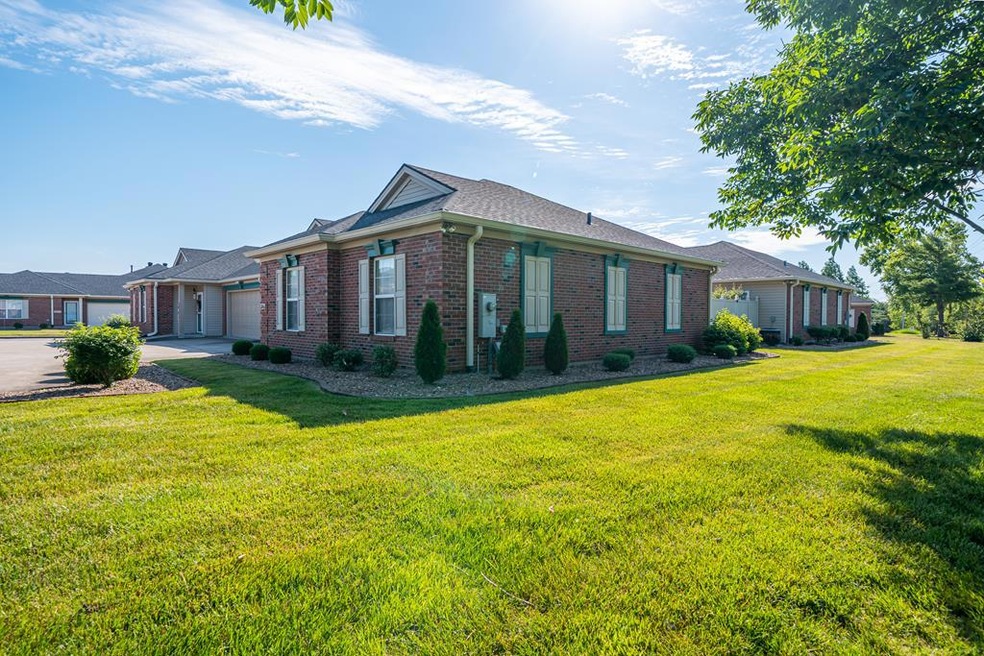 2046 Viola Gardens, Owensboro, KY 42303 - photo 1