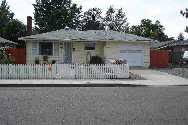 714 SW Oak St, Grants Pass, OR 97526 - photo 1