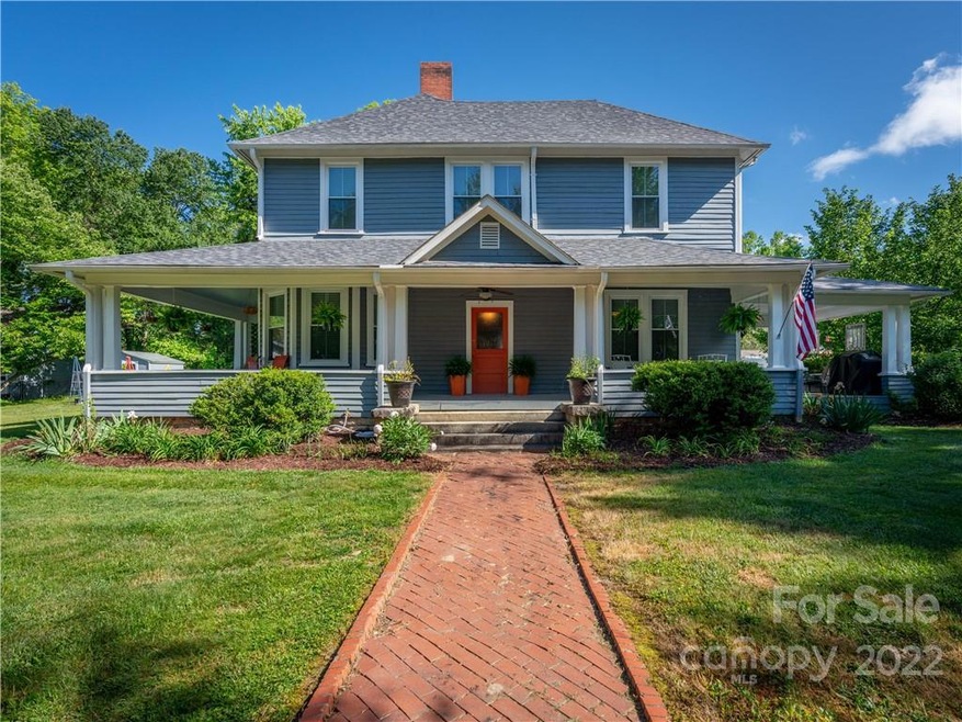 1501 5th Avenue West