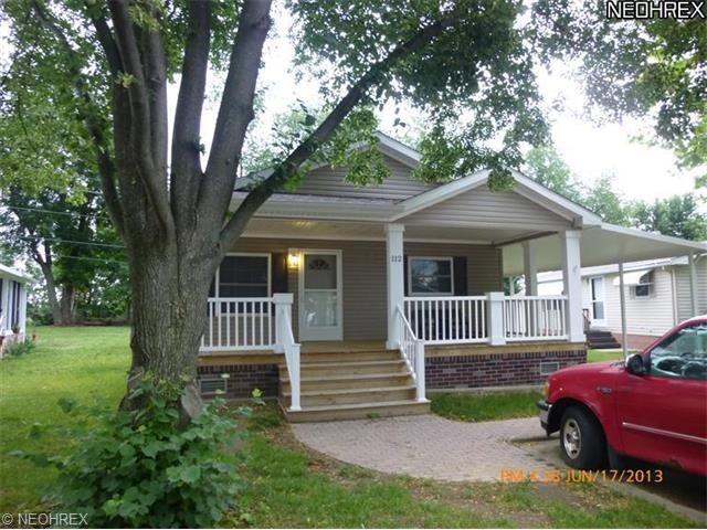 3 bedroom Skyline Mobile Home in Navarre Village. 