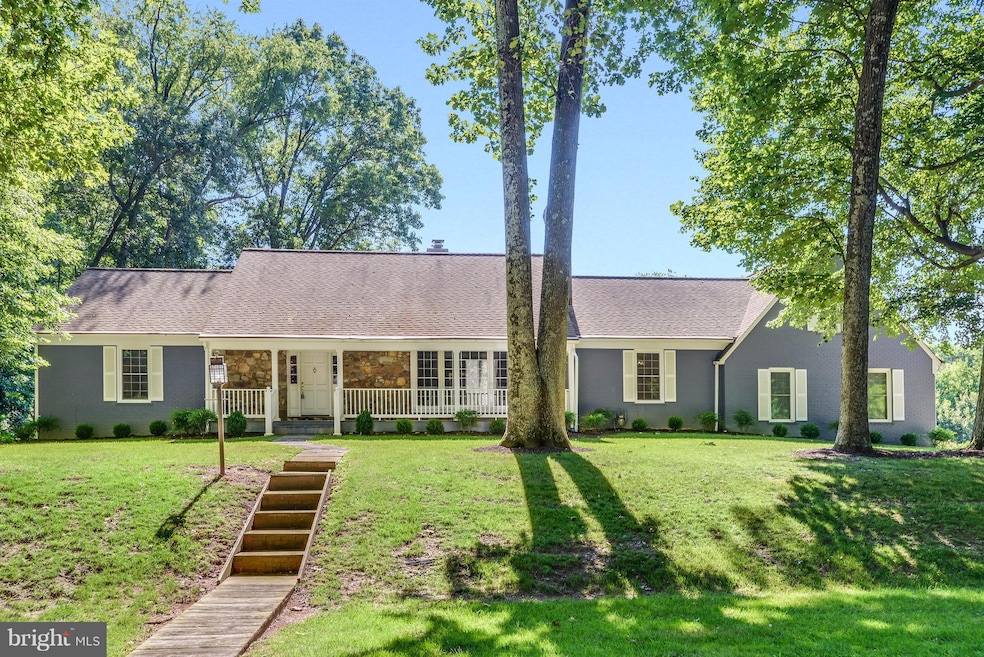 13104 Scarlet Oak Dr, Gaithersburg, MD 20878 - photo 1