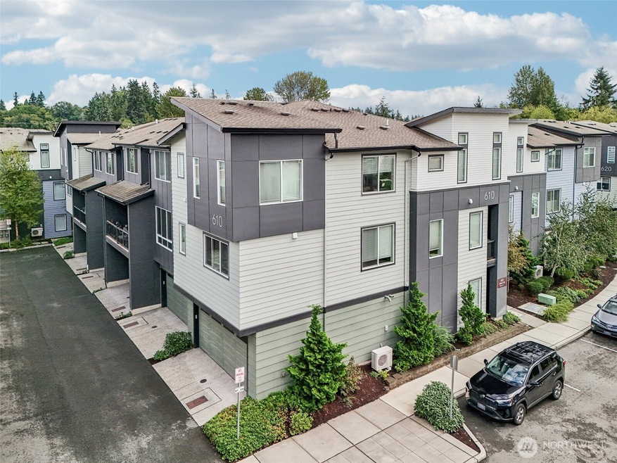 610 237th Place SE unit B, Bothell, WA 98021 - photo 1