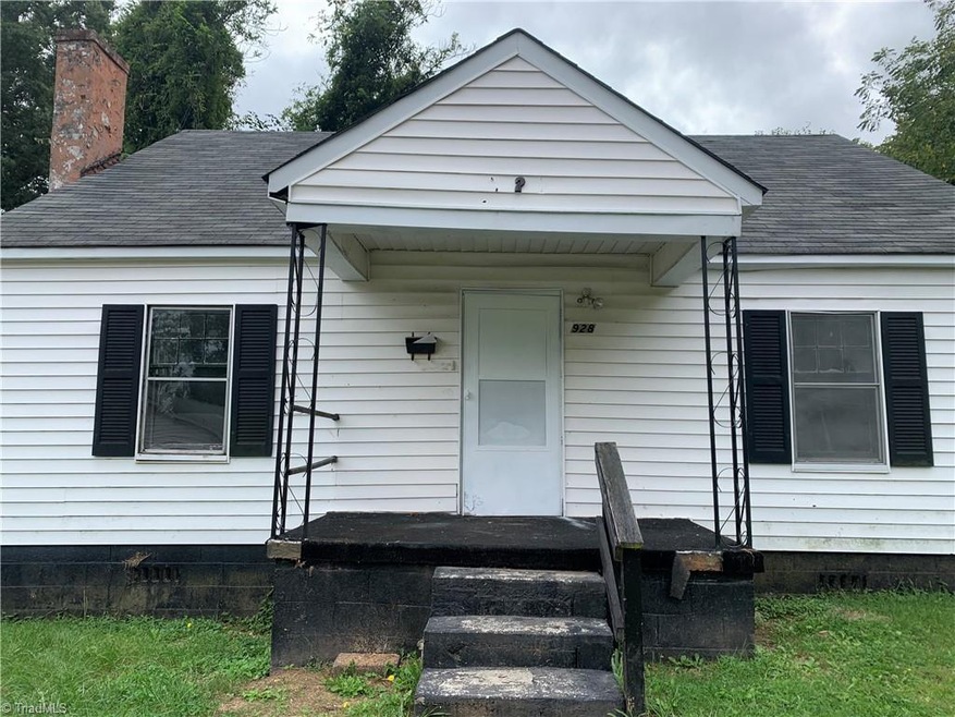928 E Twenty Third St, Winston Salem, NC 27101 - photo 1
