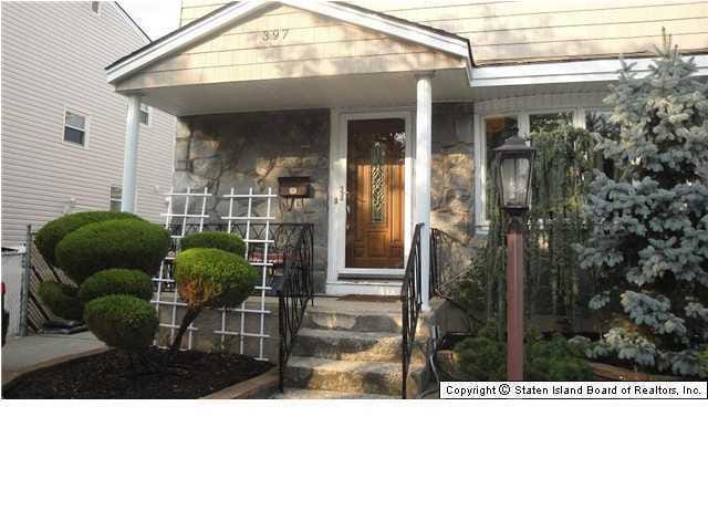 397 Montreal Ave, Staten Island, NY 10306 - photo 1