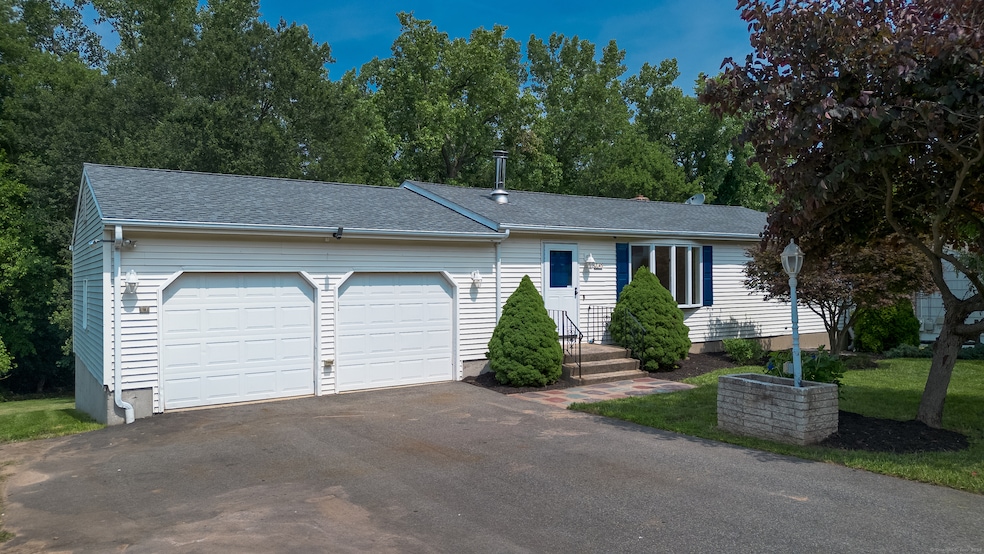 45 Deer Run Rd, Wallingford, CT 06492 - photo 1