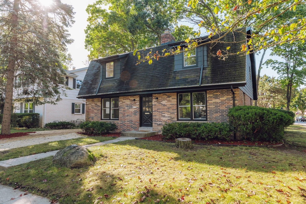 8233 W Euclid Ave-28