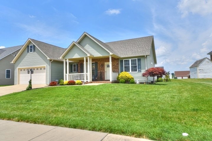 15 Mahogany Dr, Stuarts Draft, VA 24477 - photo 1