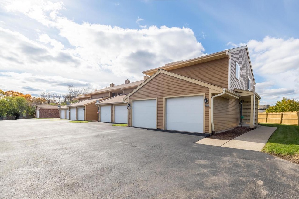 Exterior_4619 S Woodland DR (2)