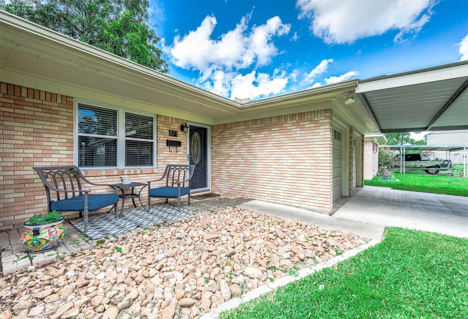 871 Sara Rose St, Houston, TX 77018 - photo 1