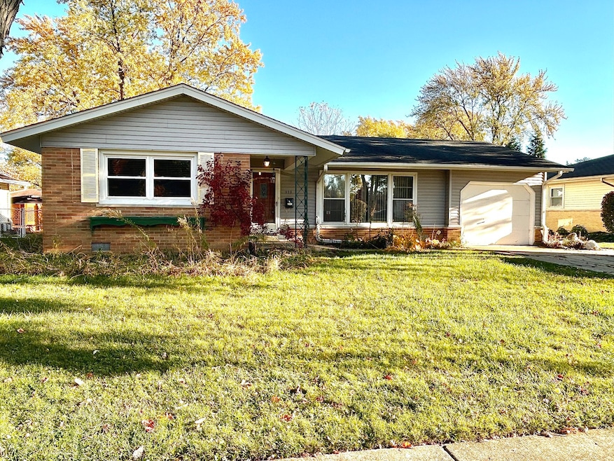 333 Charing Cross Rd, Elk Grove Village, IL 60007 - photo 1