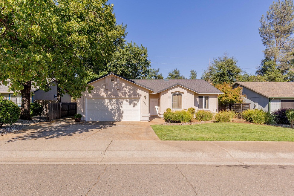 3363 Lawrence Rd, Redding, CA 96002 - photo 1