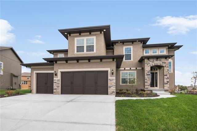 1504 SW Cross Creek Dr, Lee's Summit, MO 64082 - photo 1