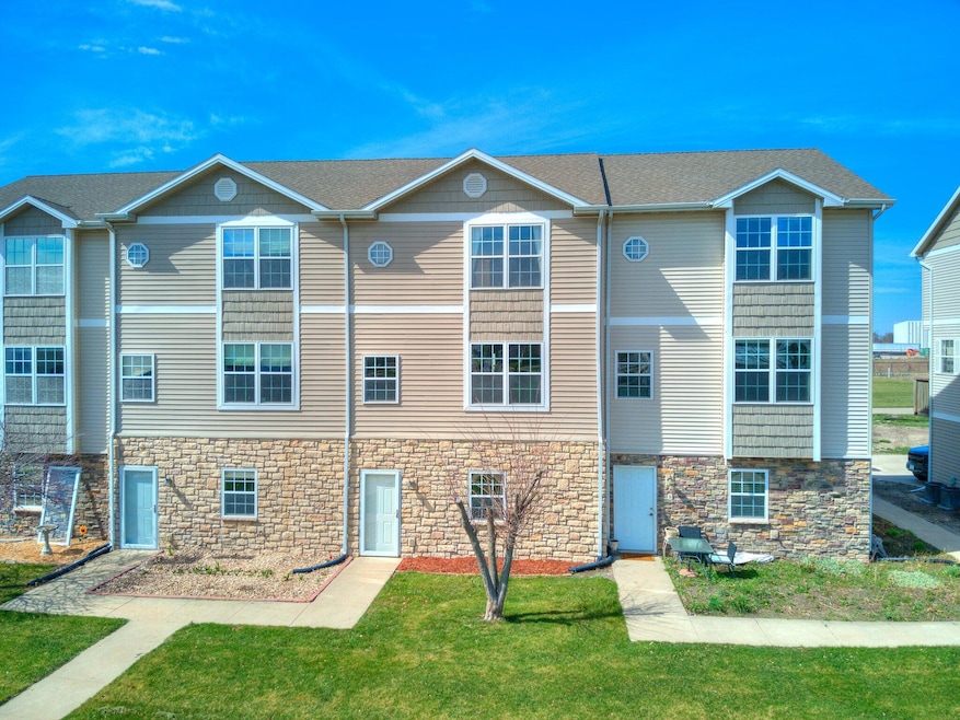 24-web-or-mls-1305 S G Ave Apt 5-25