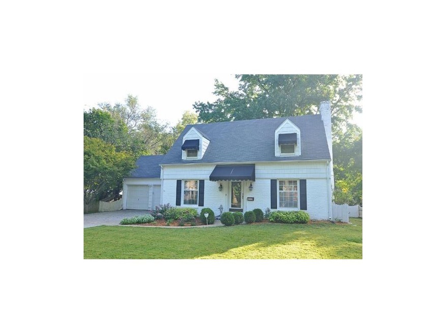 Great curb appeal!  Wonderful neighborhood!  Stamp