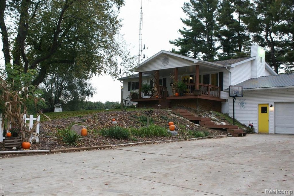 5947 Ormes Rd, Vassar, MI 48768 - photo 1
