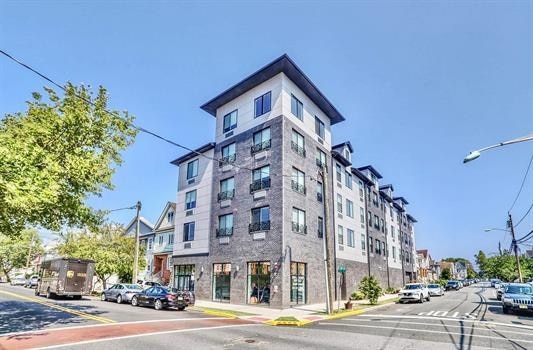 140 Avenue B unit 302, Bayonne, NJ 07002 - photo 1