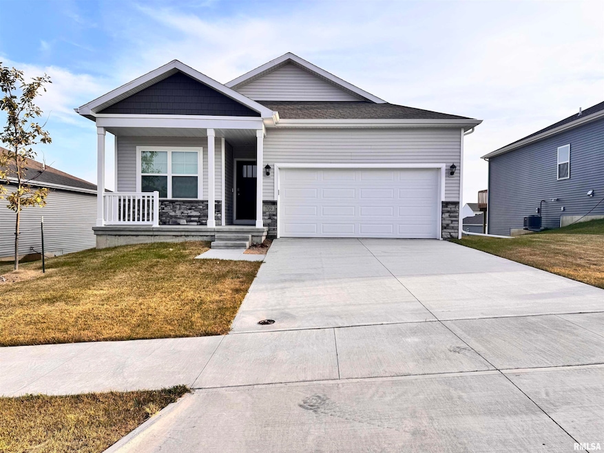 709 E Bear Dr, Tiffin, IA 52340 - photo 1