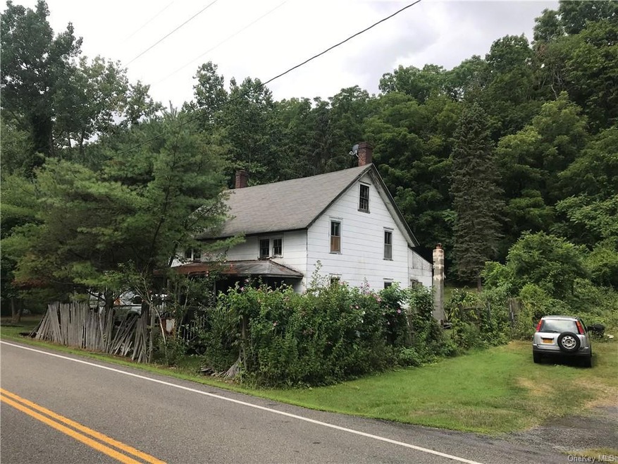 913 River Rd, Newburgh, NY 12550 - photo 1