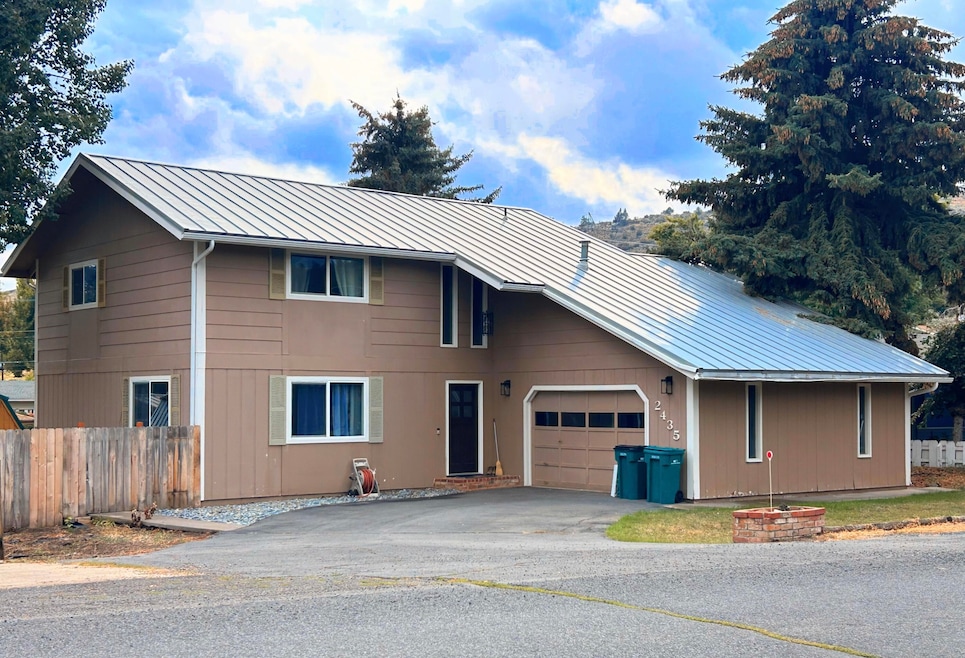 2435 Lindley St Way, Klamath Falls, OR 97601 - photo 1