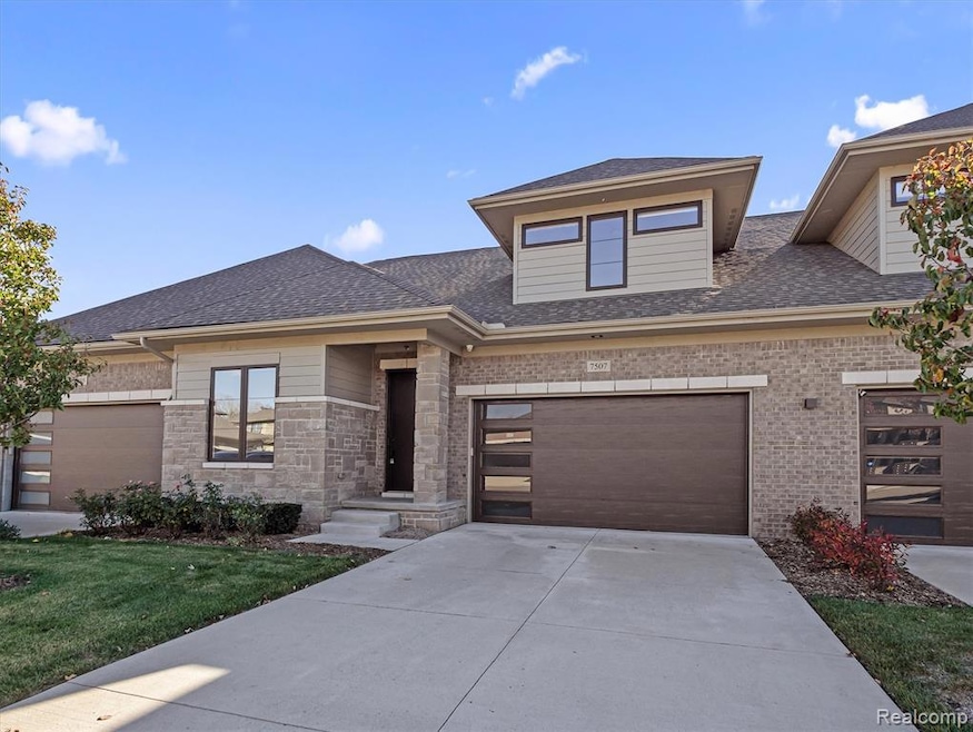 7507 Gramercy Cir, West Bloomfield Township, MI 48322 - photo 1