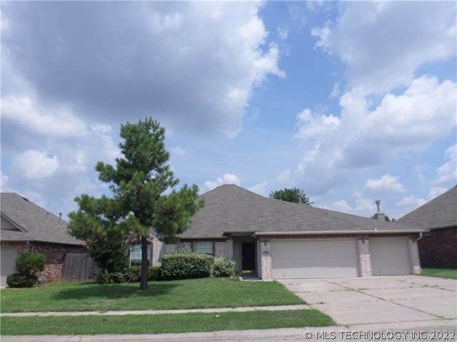 21161 E 39th Place S, Broken Arrow, OK 74014 - photo 1