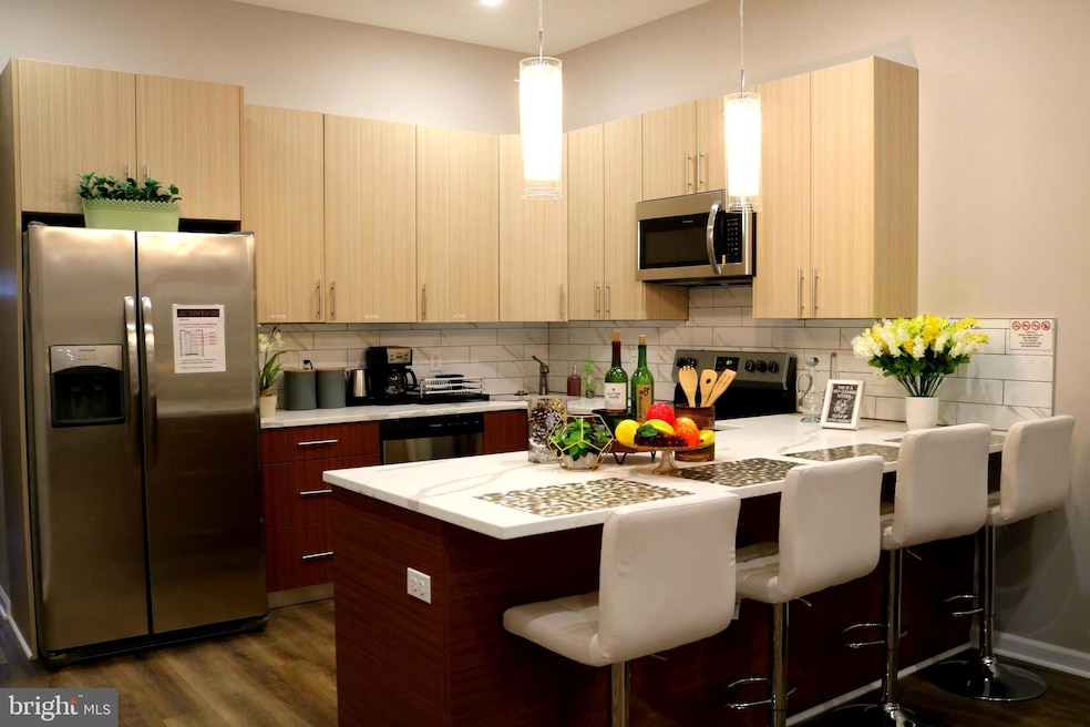 For Sale $750,000 • Co-Listing Agent