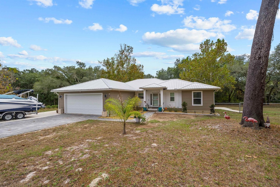 232 Kyte Rd, San Mateo, FL 32187 - photo 1