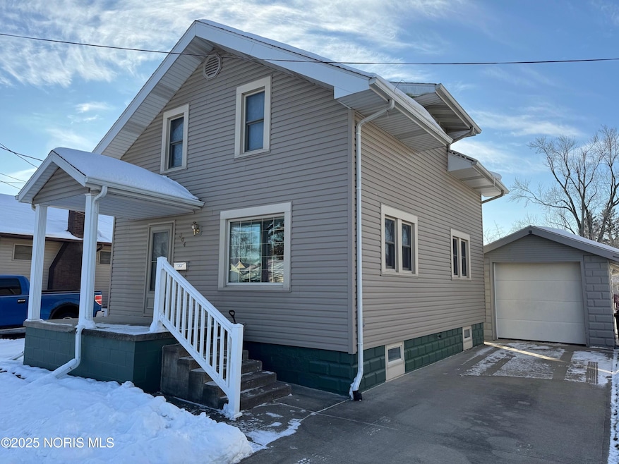 304 E Court St, Montpelier, OH 43543 - photo 1