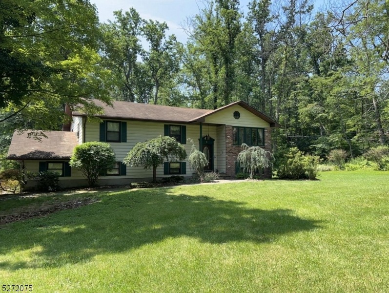 5 Summerfield Rd, Belvidere, NJ 07823 - photo 1